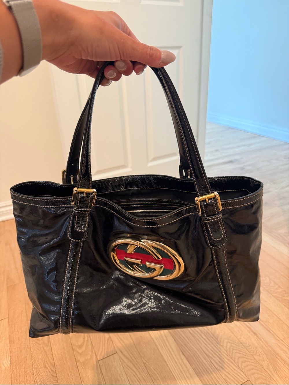 Gucci patent tote bag